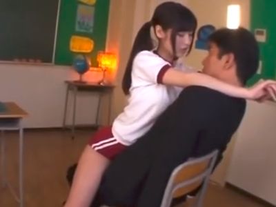 【桜空もも】Gcupな女子校生が教室で男を徹底的にいじりつくして激イキを何度もしあうことになる